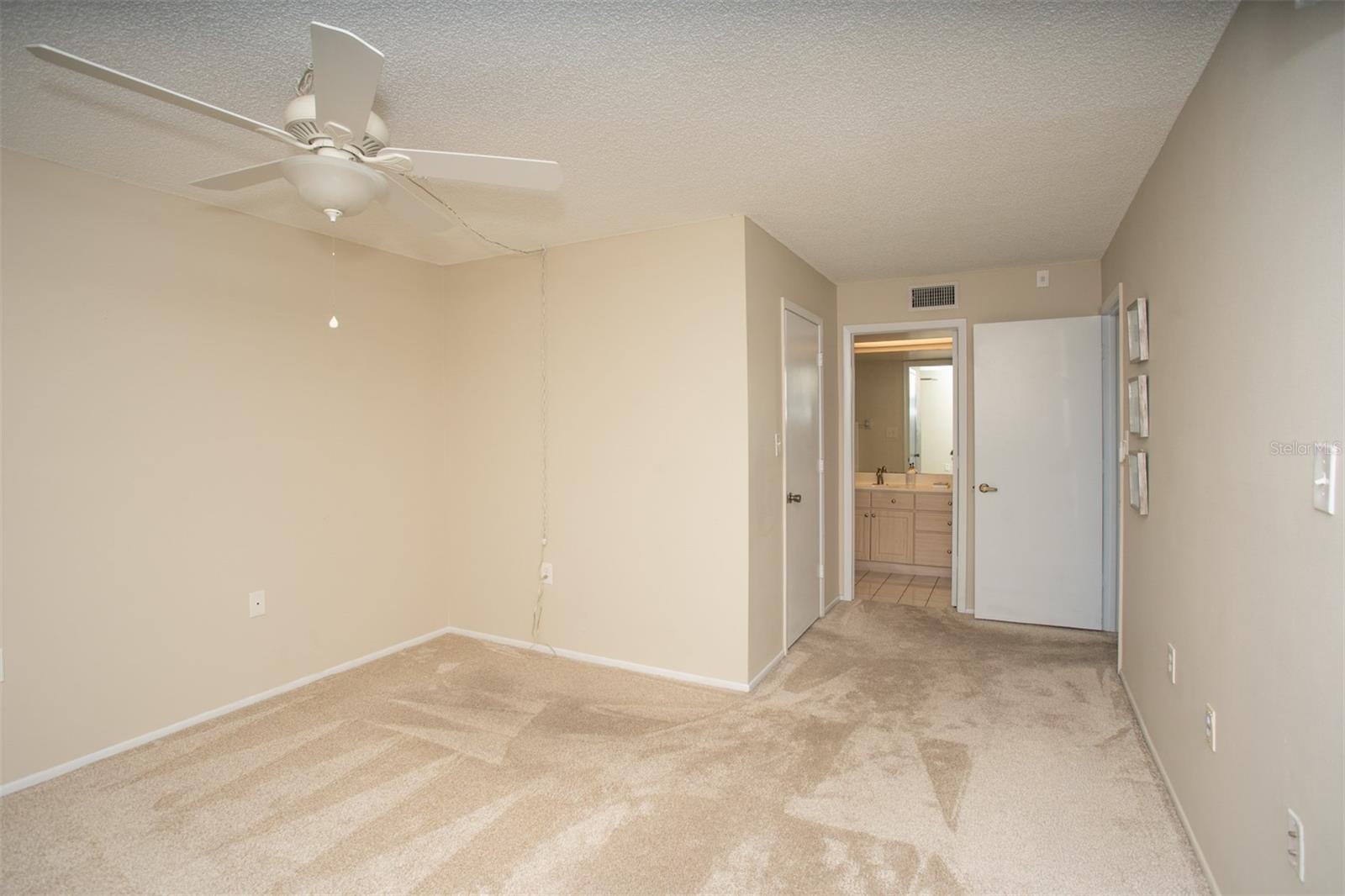 9860 62nd Ter N #1014 Property Photo 33