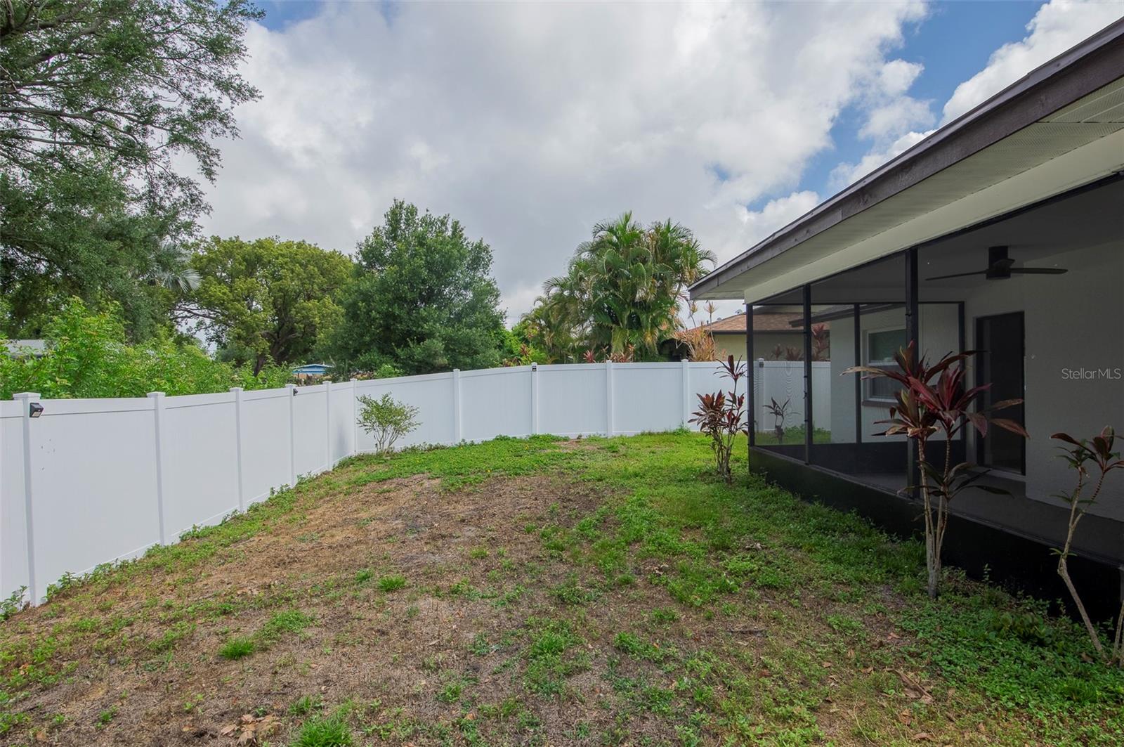 1689 Monterey Dr Property Photo 37