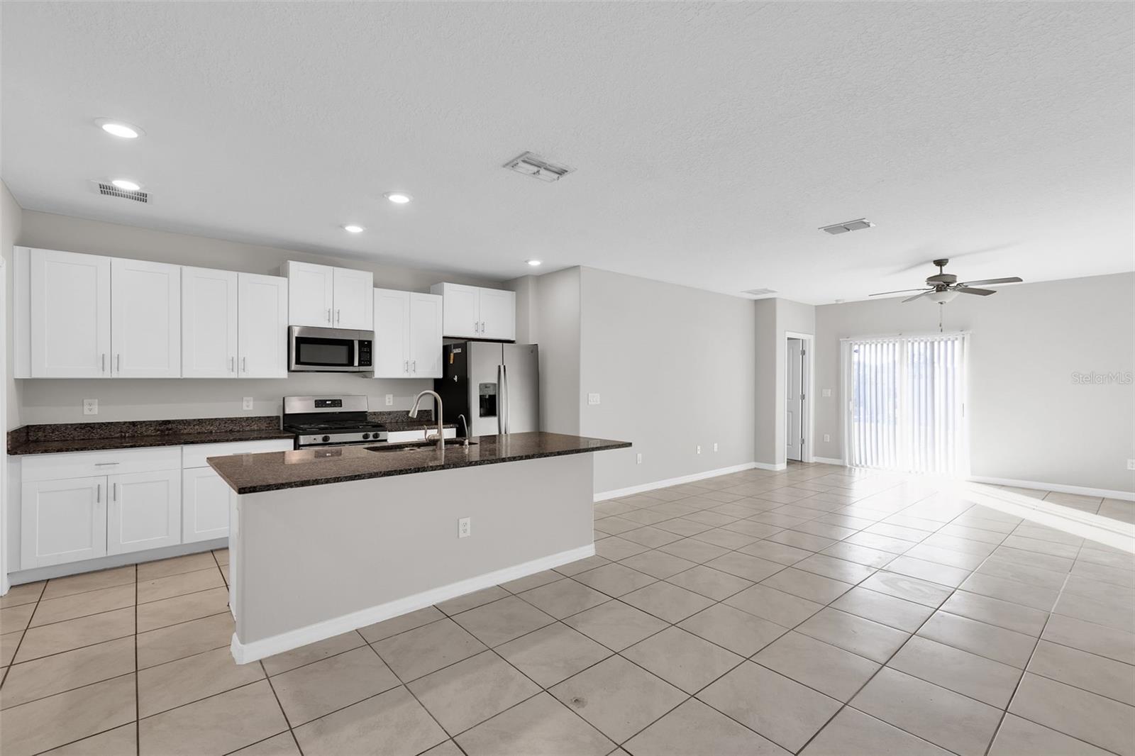 5204 White Chicory Dr Property Photo 6