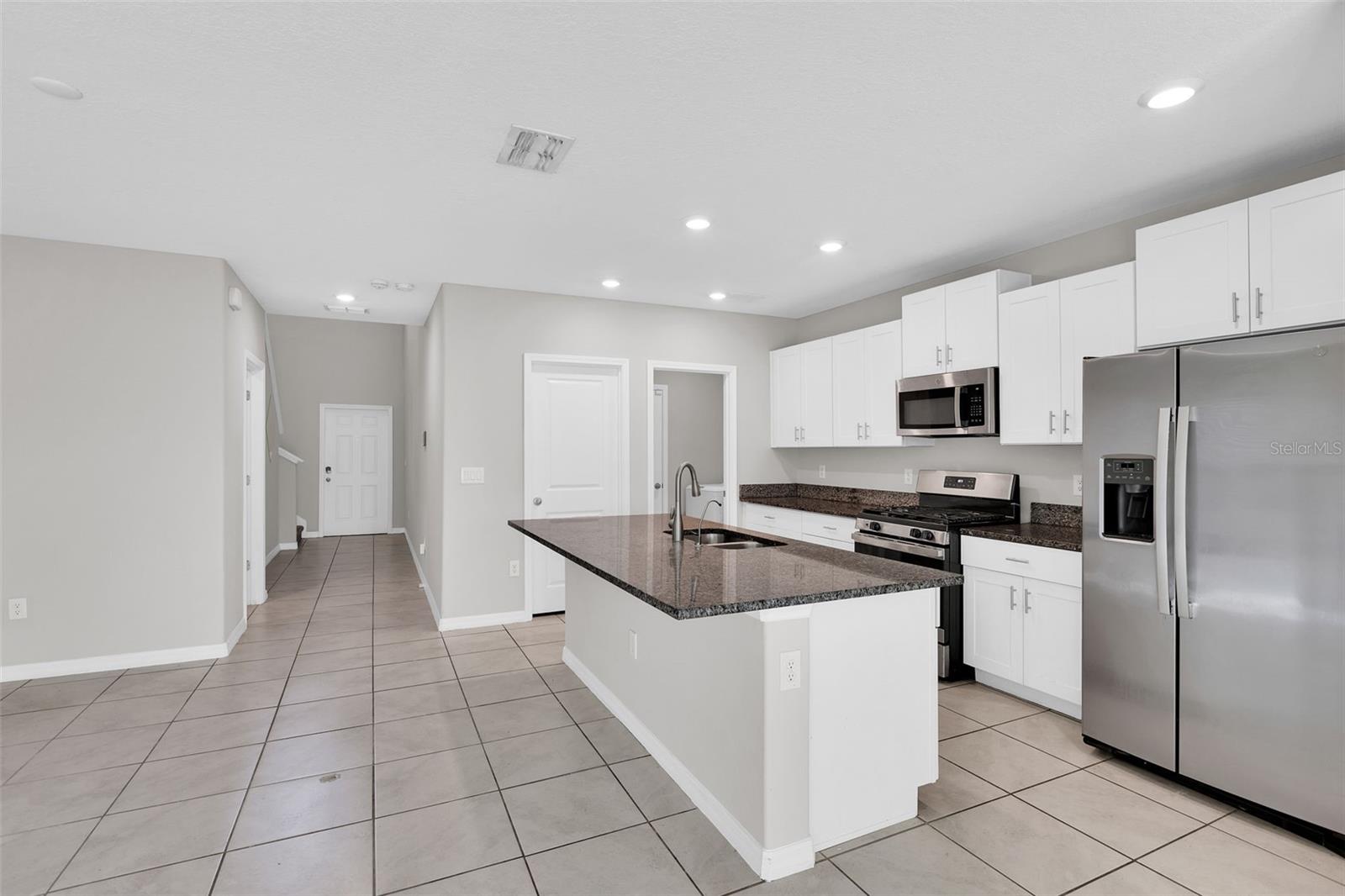 5204 White Chicory Dr Property Photo 8