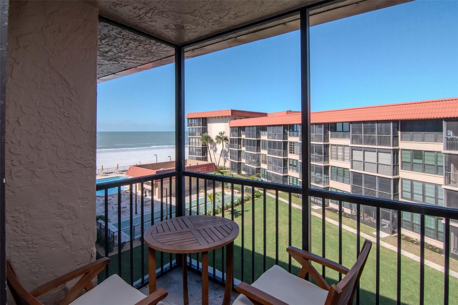 17580 Gulf Blvd #403 Property Photo 2
