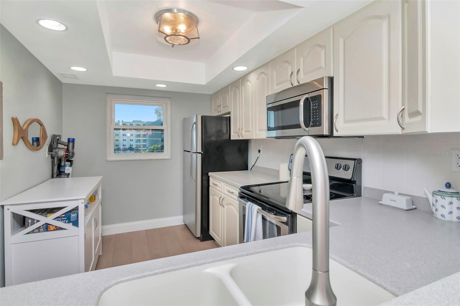 17580 Gulf Blvd #403 Property Photo 8