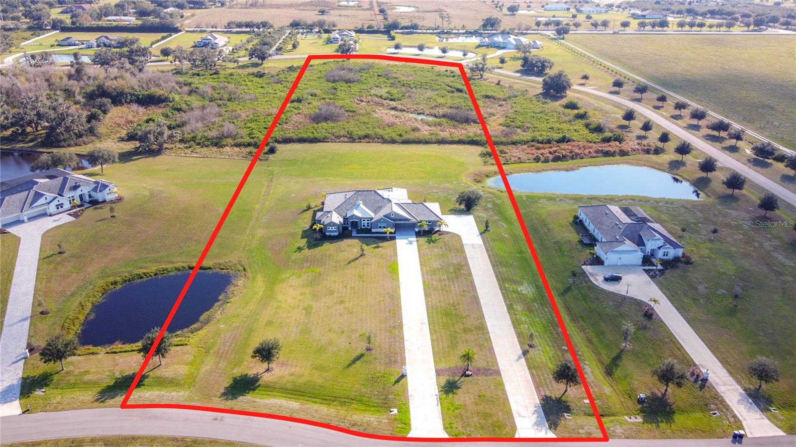 3586 Recurve Cir Property Photo 2
