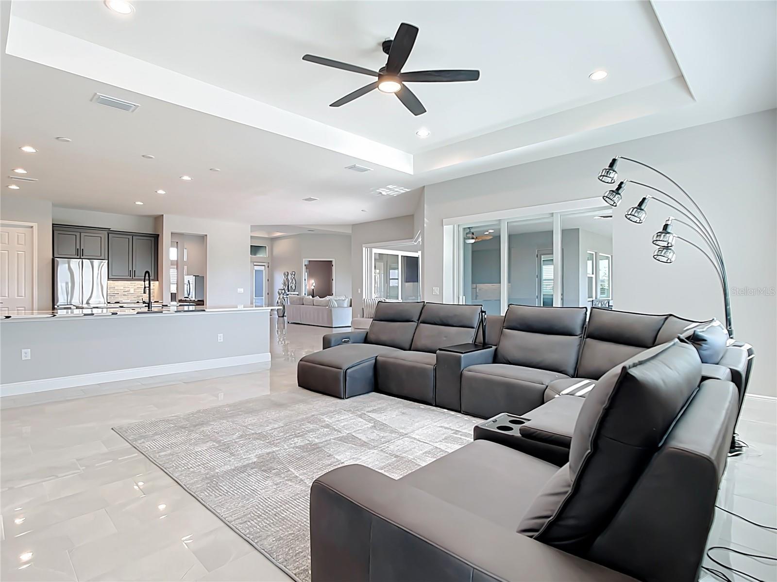 3586 Recurve Cir Property Photo 21