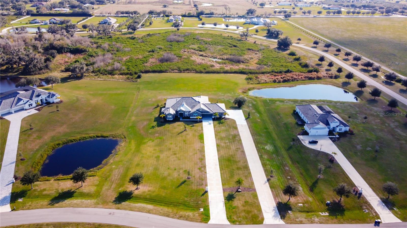 3586 Recurve Cir Property Photo 56