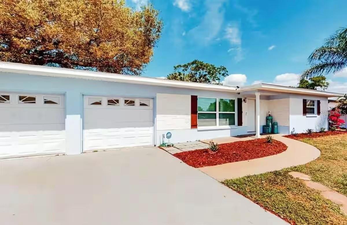 TB8459529 Property Photo 1