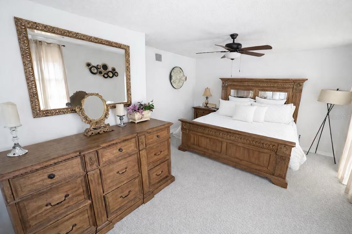 TB8459529 Property Photo 11