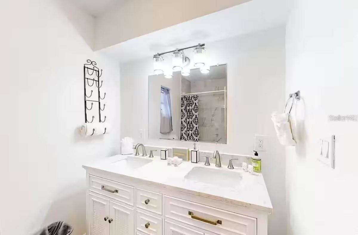 TB8459529 Property Photo 15