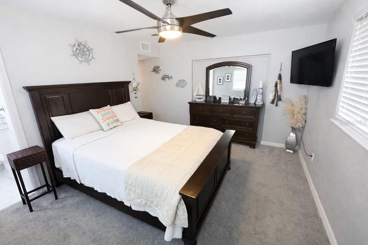 TB8459529 Property Photo 16