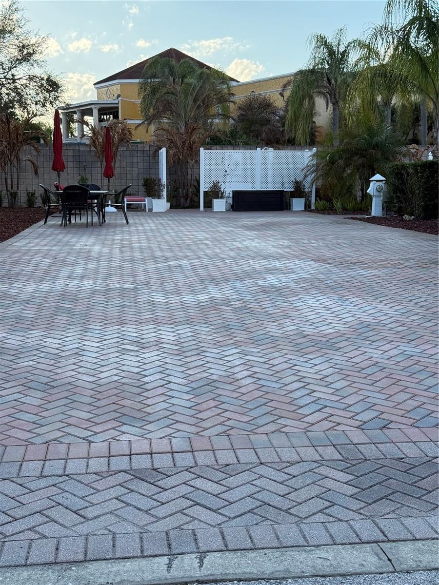 6731 Amanda Vista Cir Property Photo 1