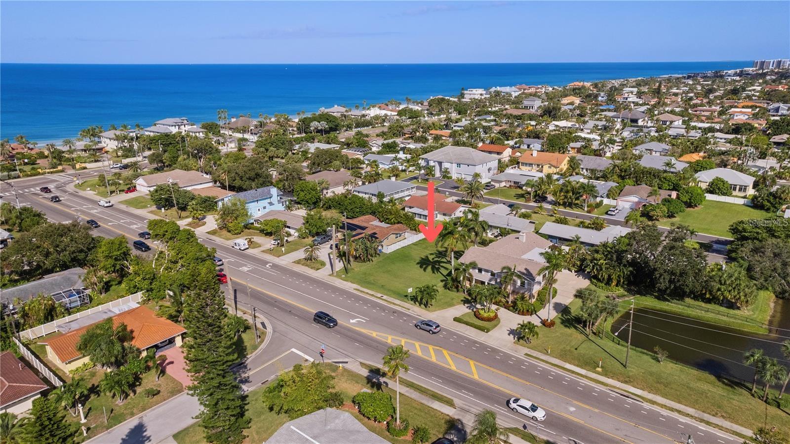 Causeway Blvd Property Photo 2