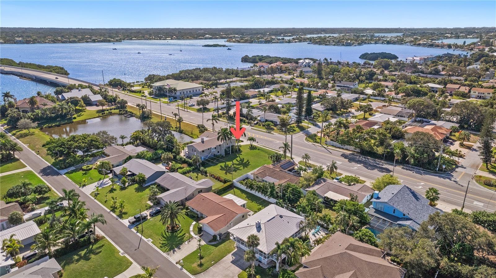 Causeway Blvd Property Photo 6