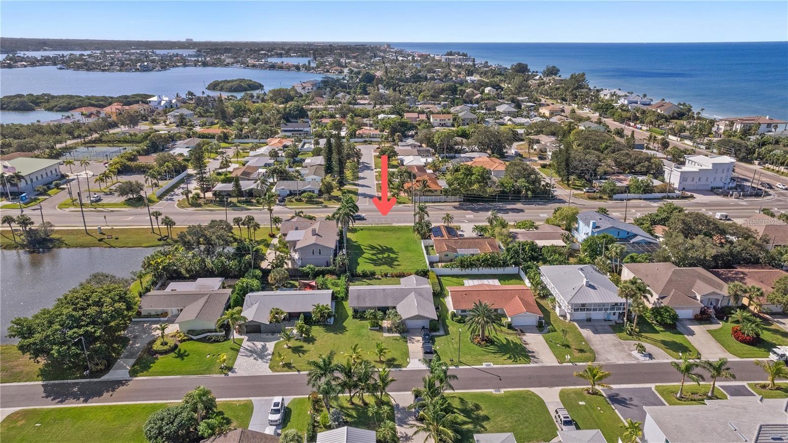 Causeway Blvd Property Photo 7