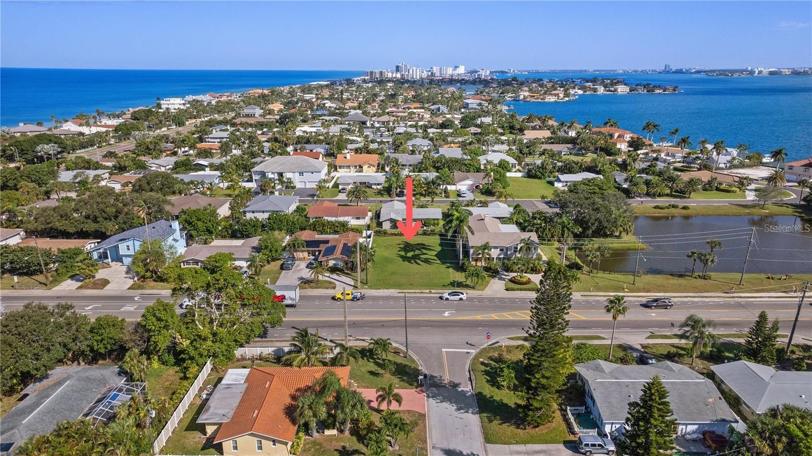Causeway Blvd Property Photo 10