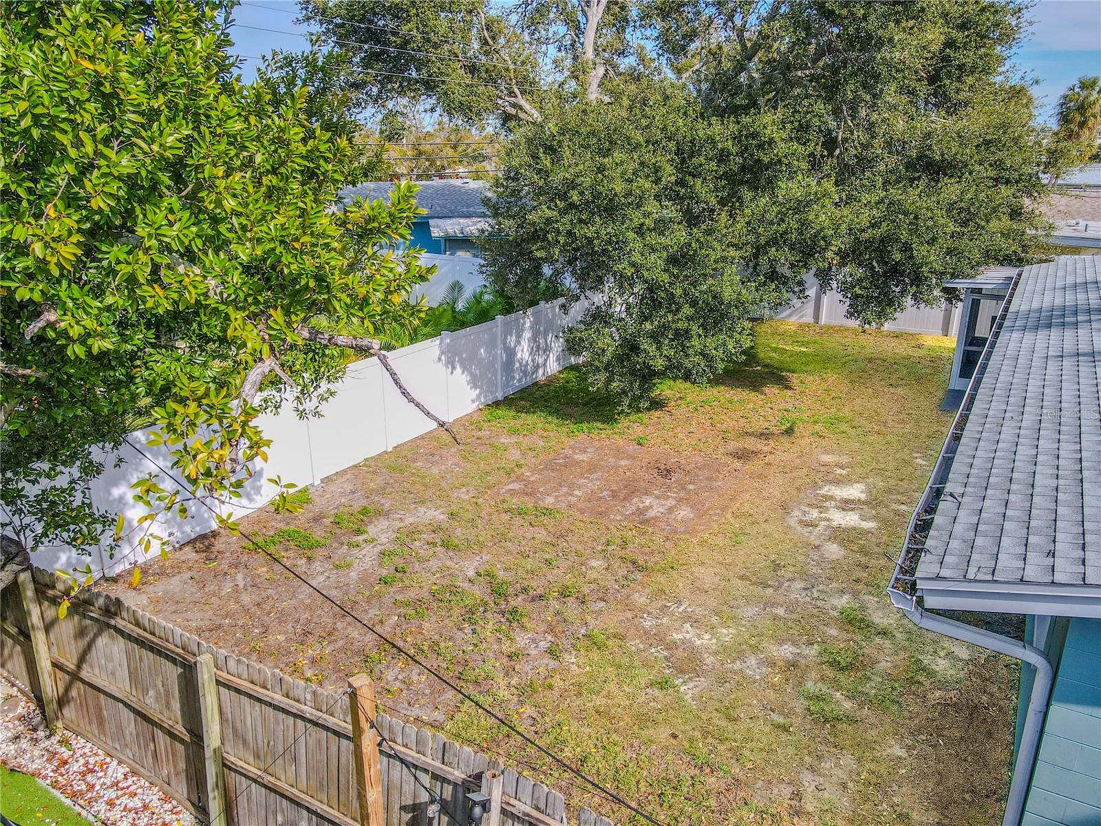 11615 Park Blvd Property Photo 3