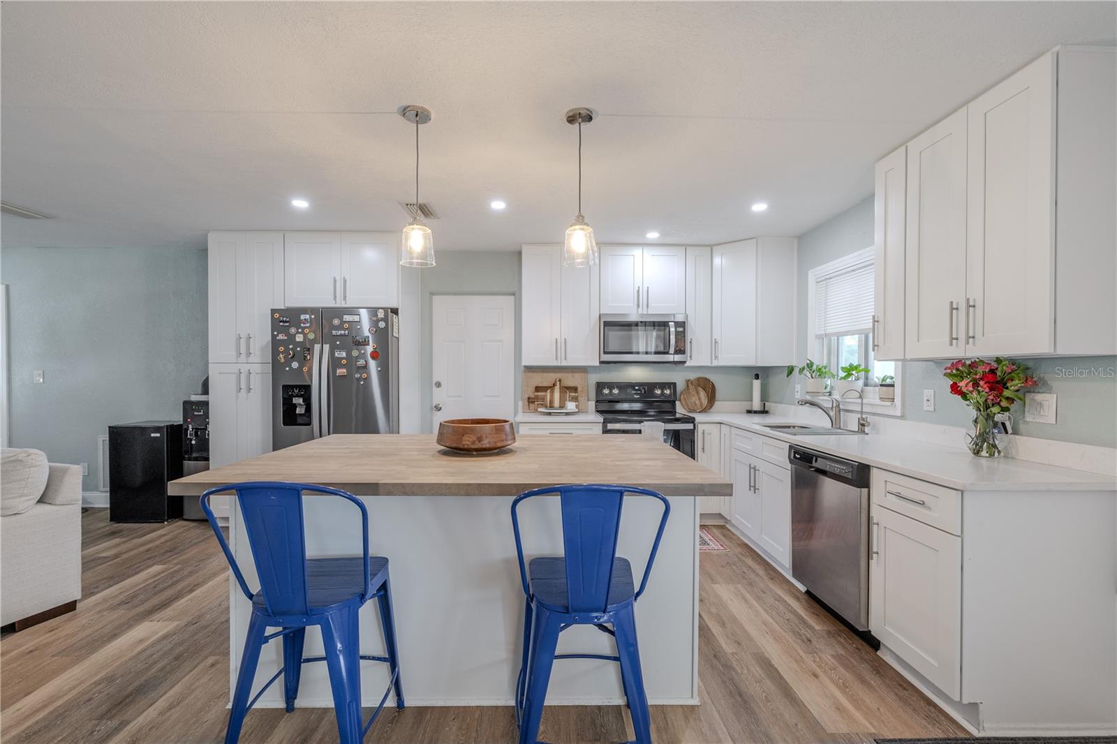 11615 Park Blvd Property Photo 8