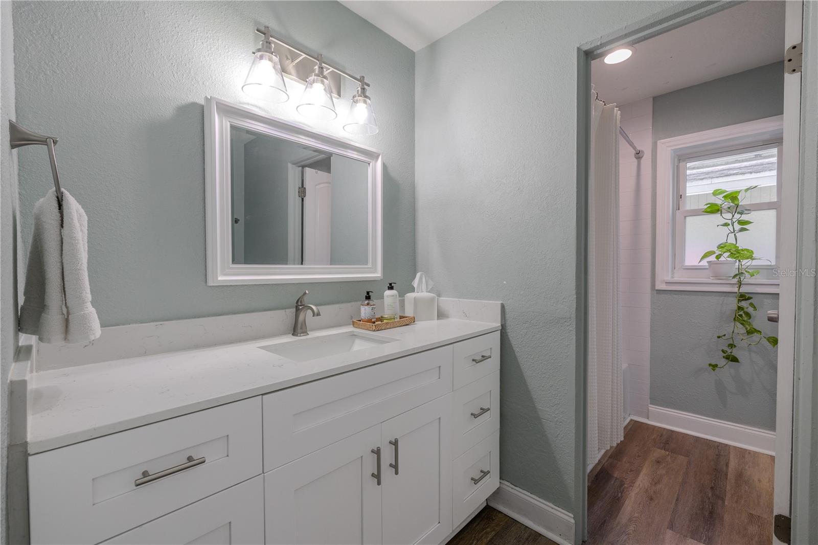 11615 Park Blvd Property Photo 24