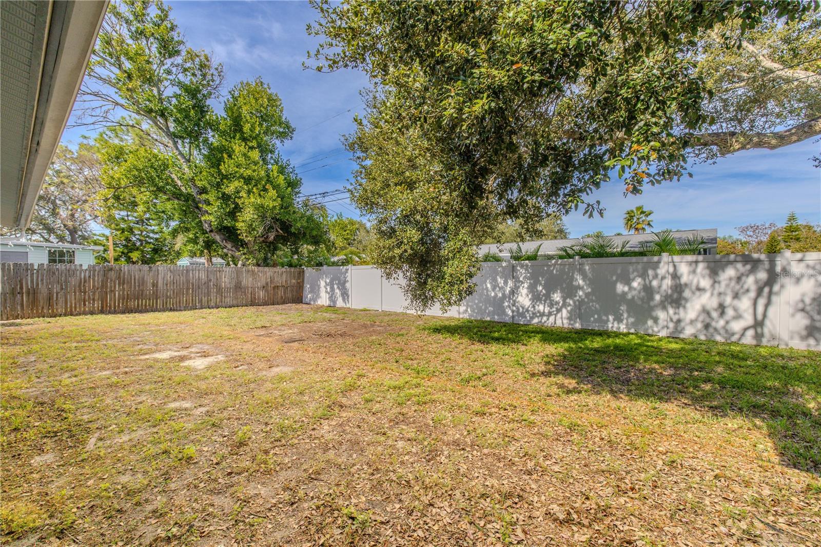 11615 Park Blvd Property Photo 31