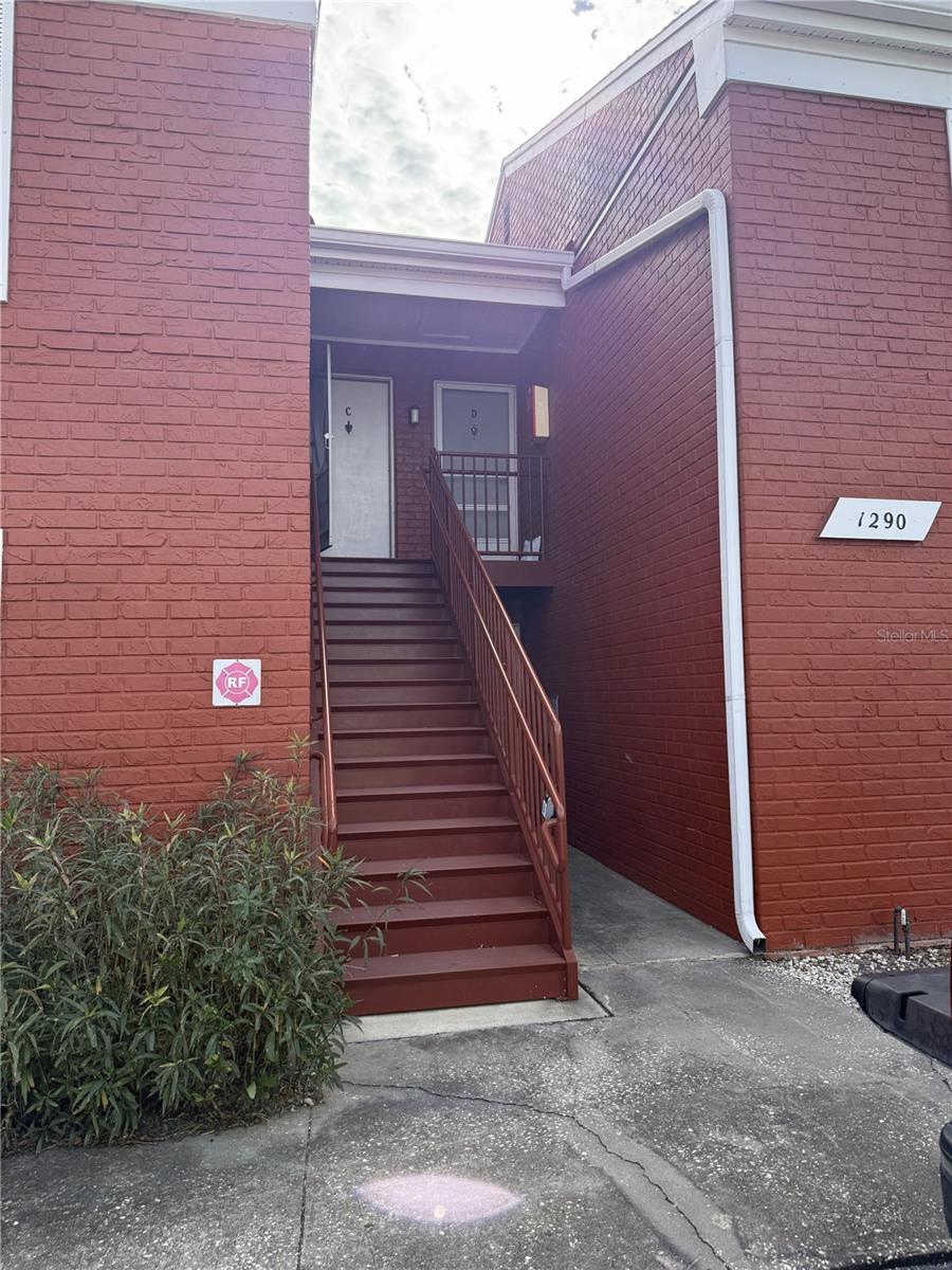 1290 83rd Ave N #d Property Photo 1