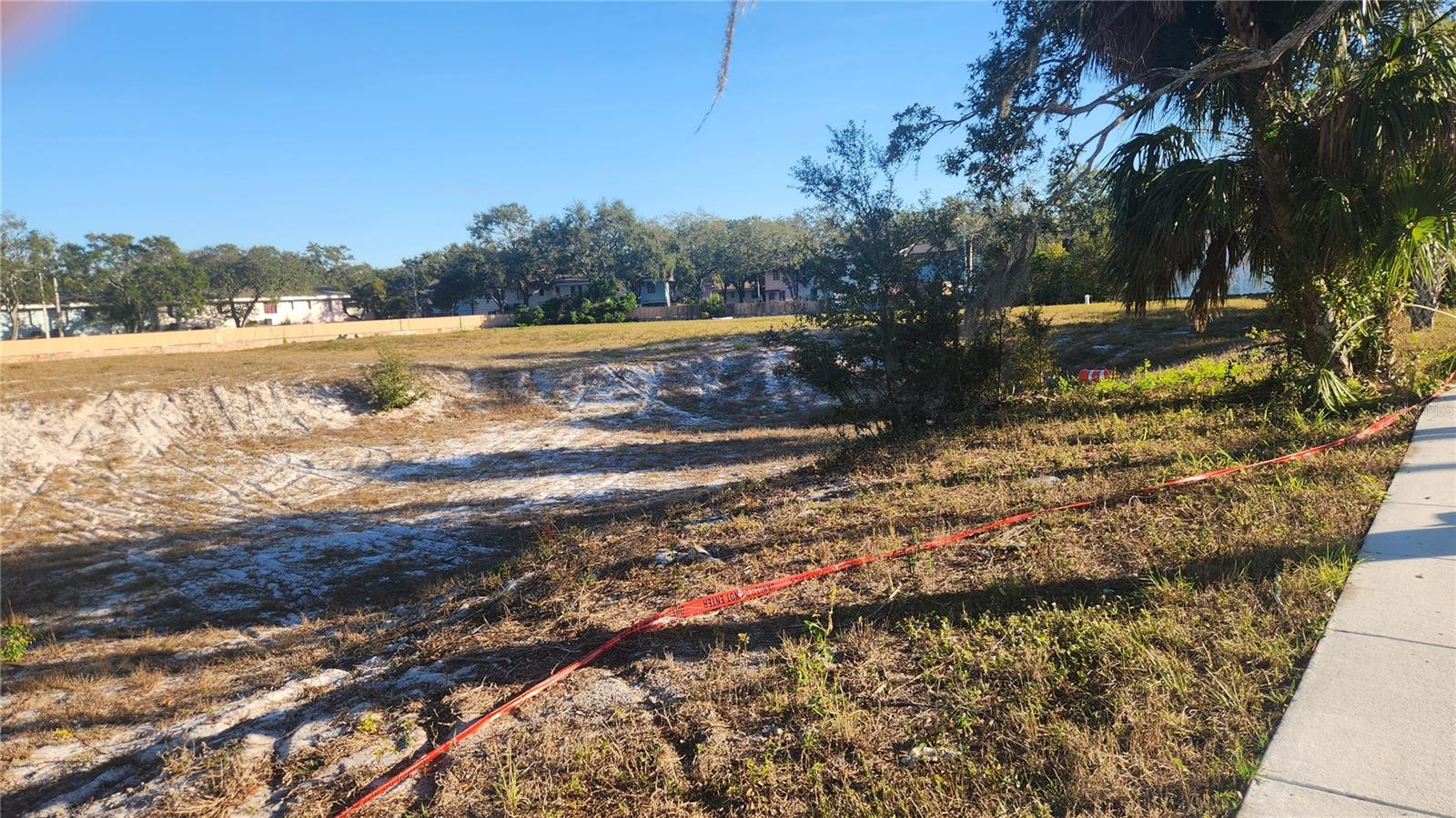 Druid Rd E Property Photo 3