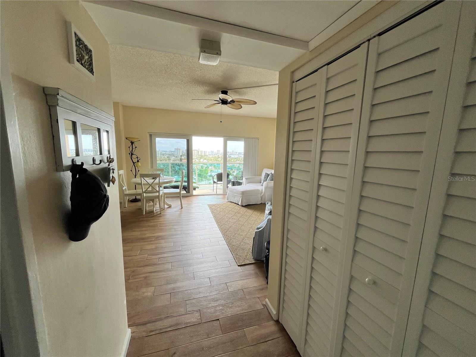 880 Mandalay Ave #s806 Property Photo 4