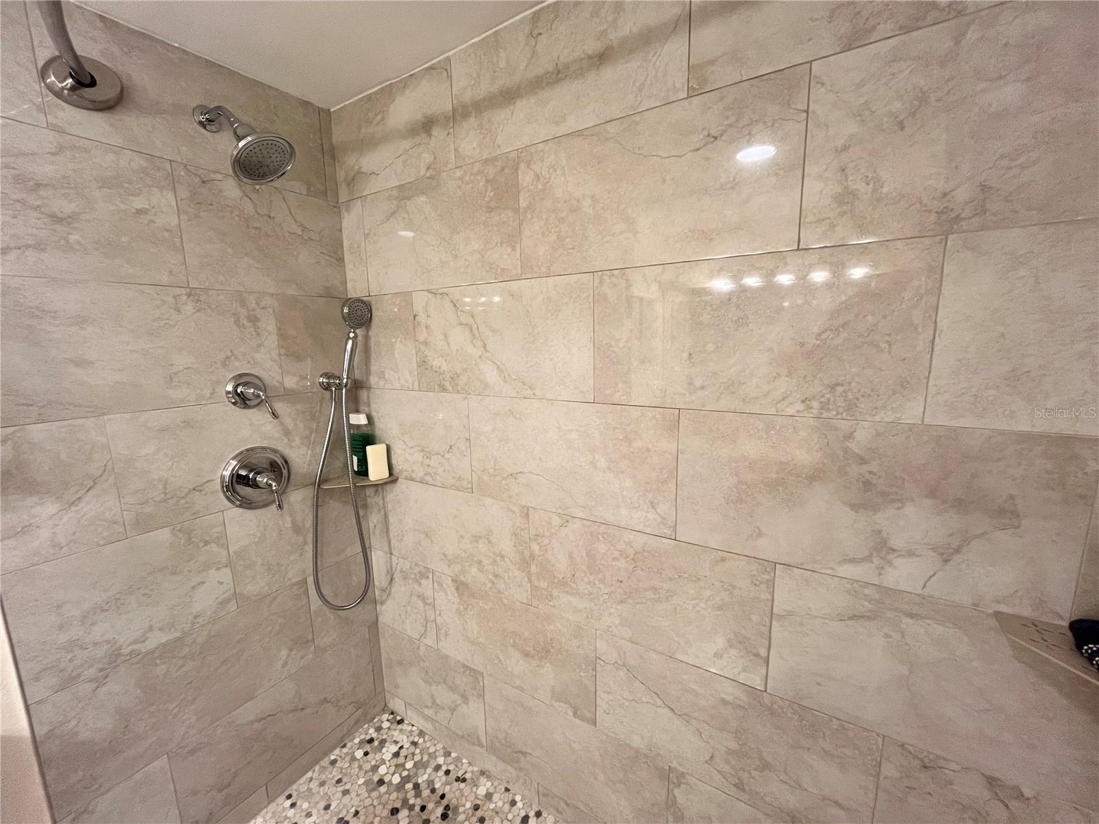 880 Mandalay Ave #s806 Property Photo 25