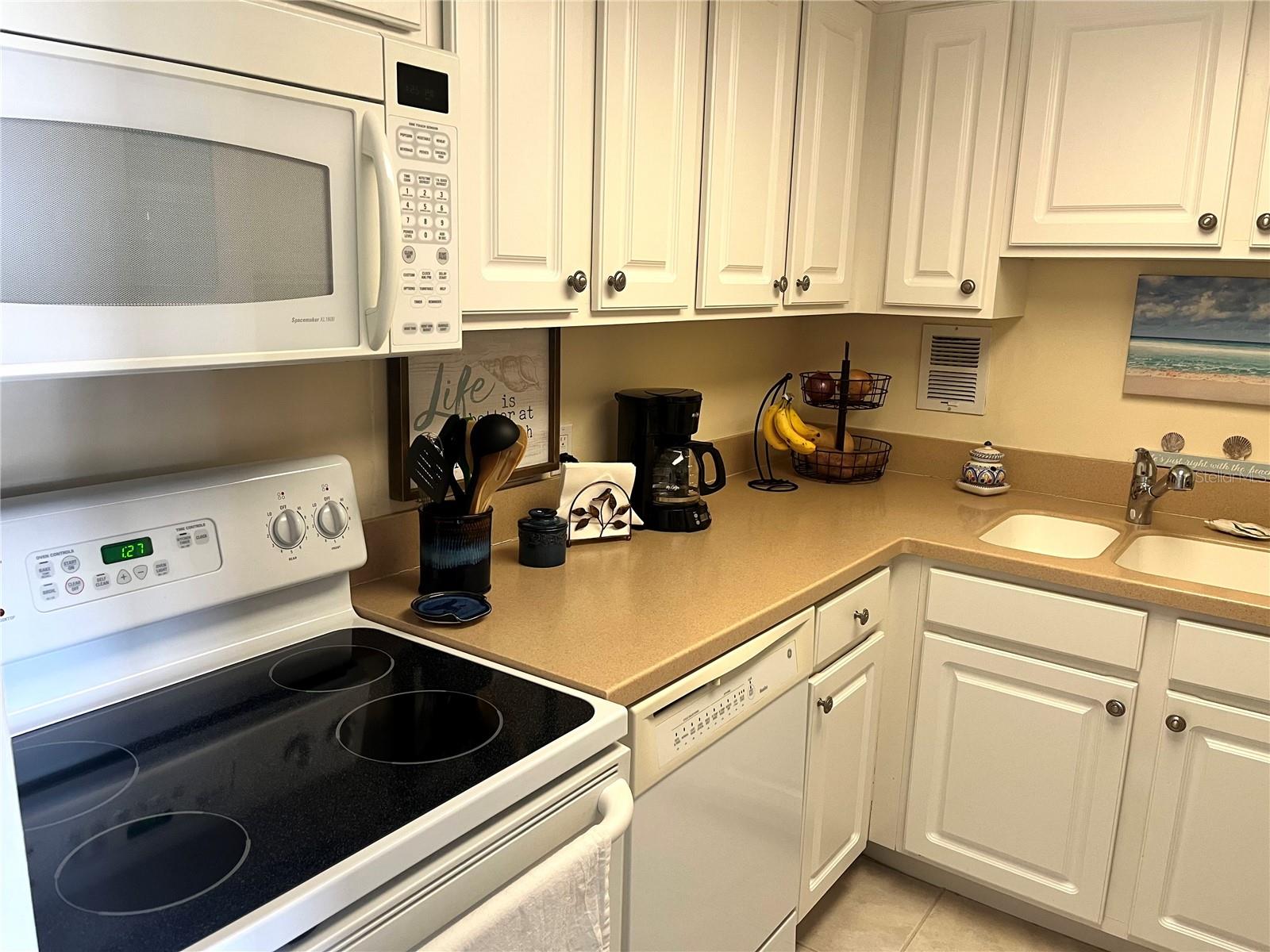 880 Mandalay Ave #s806 Property Photo 26