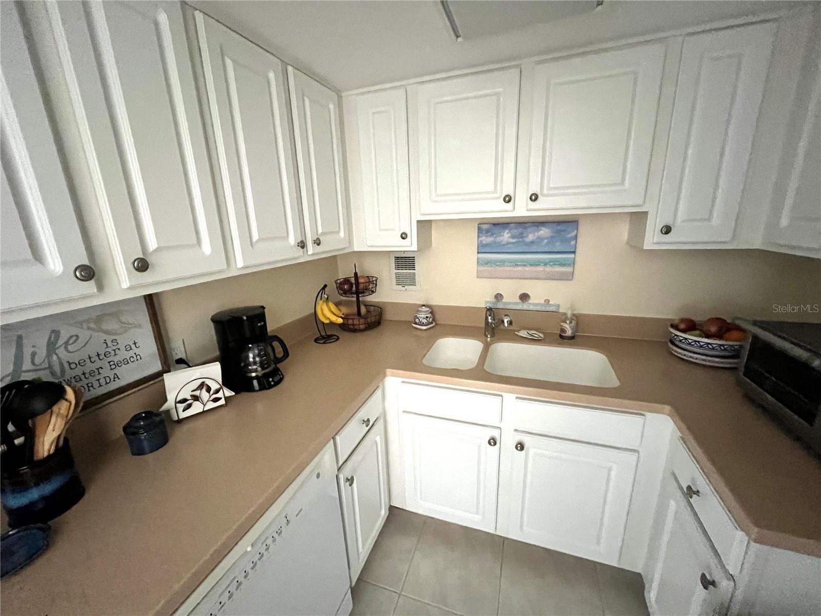 880 Mandalay Ave #s806 Property Photo 28