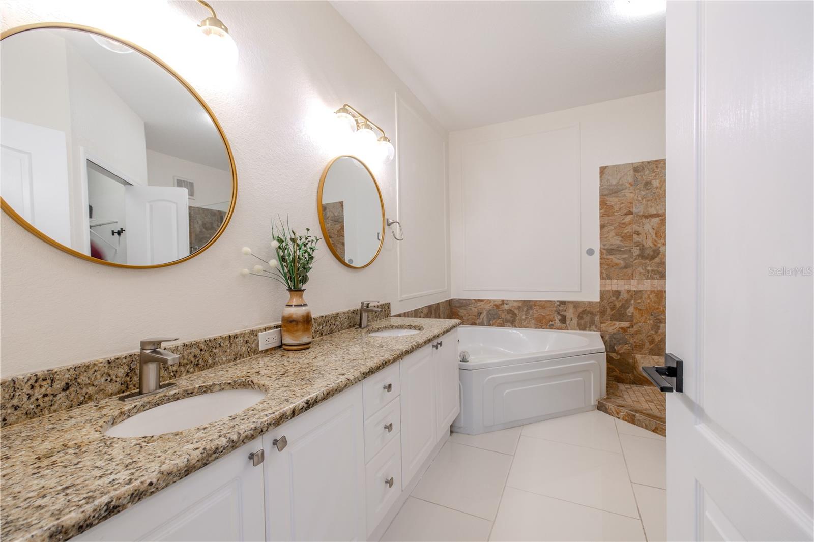 2722 Via Tivoli #410a Property Photo 31