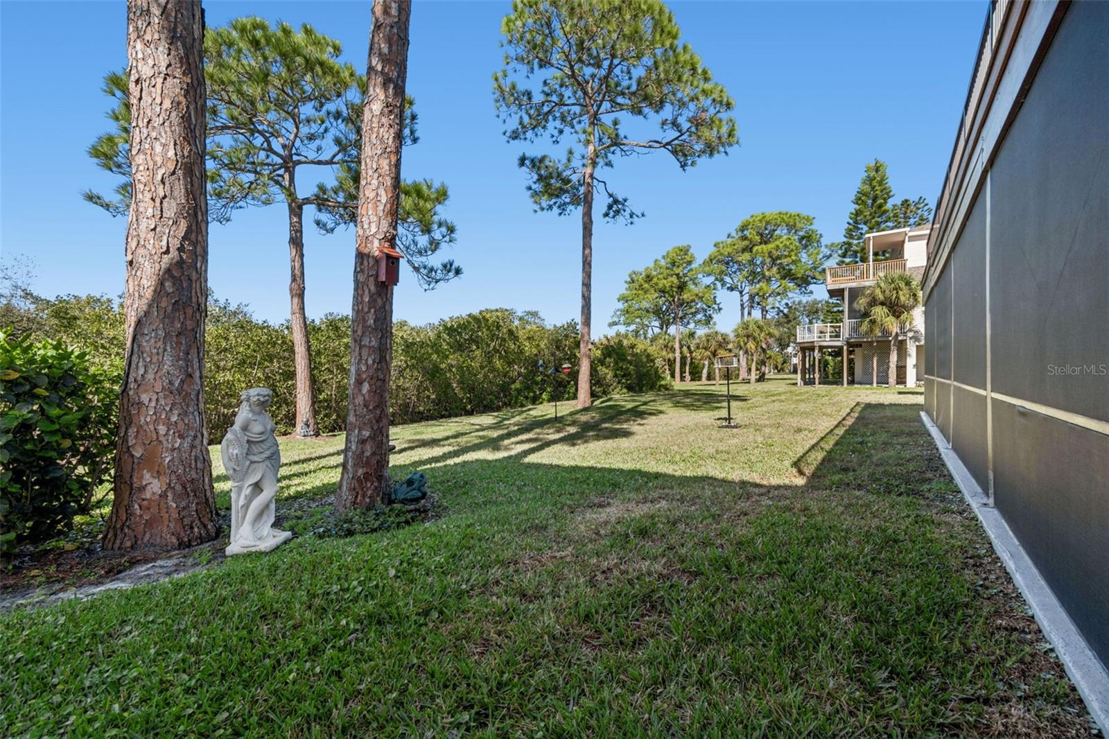 1059 S Pointe Alexis Dr Property Photo 52