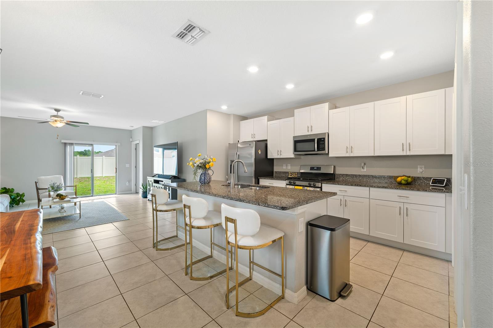 9448 Lemon Drop Loop Property Photo 4