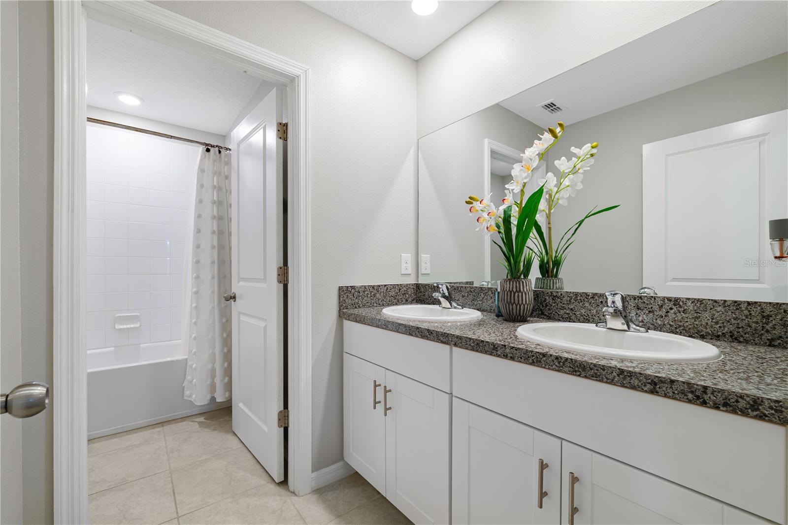 9448 Lemon Drop Loop Property Photo 13