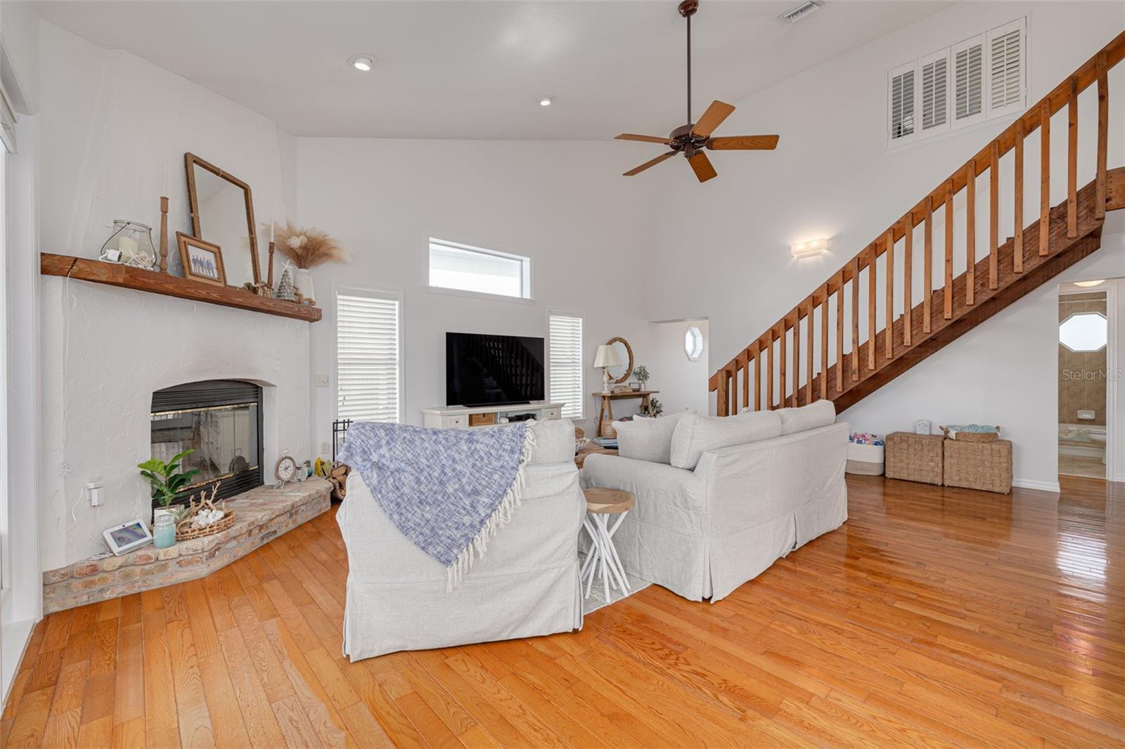 4207 Des Prez Ct Property Photo 6