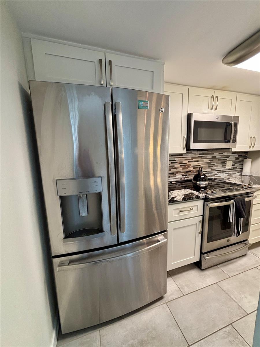 179 Medallion Blvd #e Property Photo 11