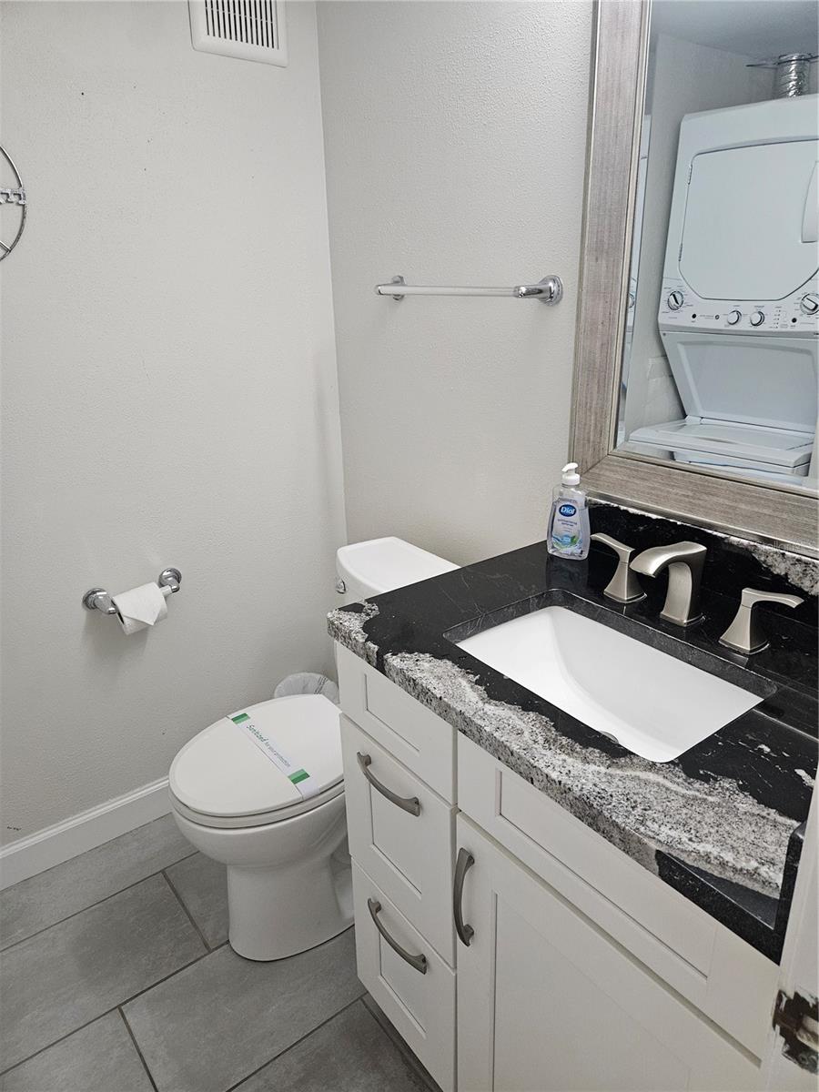 179 Medallion Blvd #e Property Photo 12