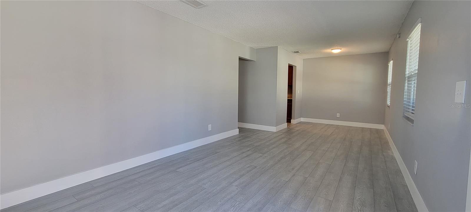 6627 S West Shore Blvd Property Photo 2