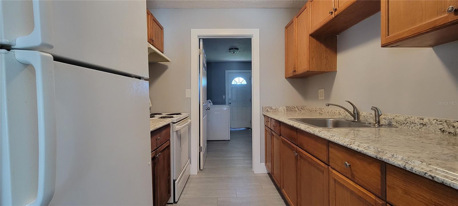 6627 S West Shore Blvd Property Photo 4