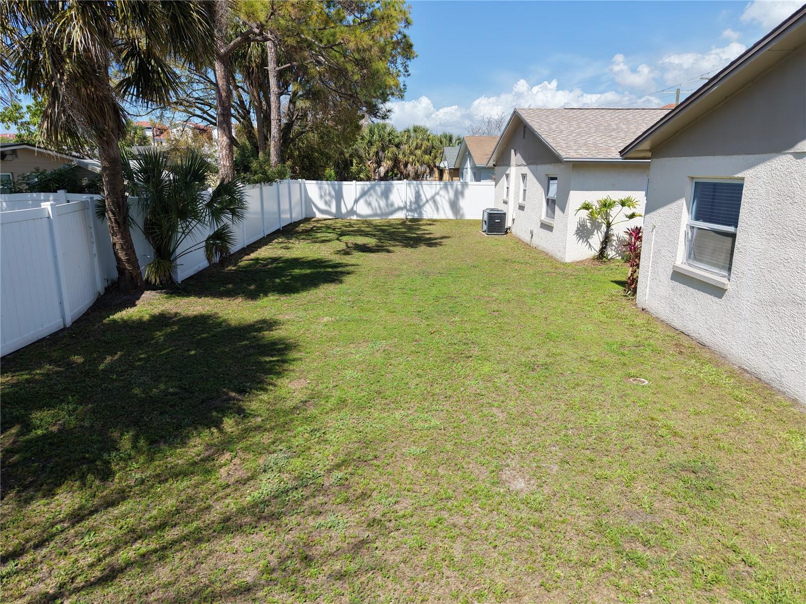 6627 S West Shore Blvd Property Photo 13