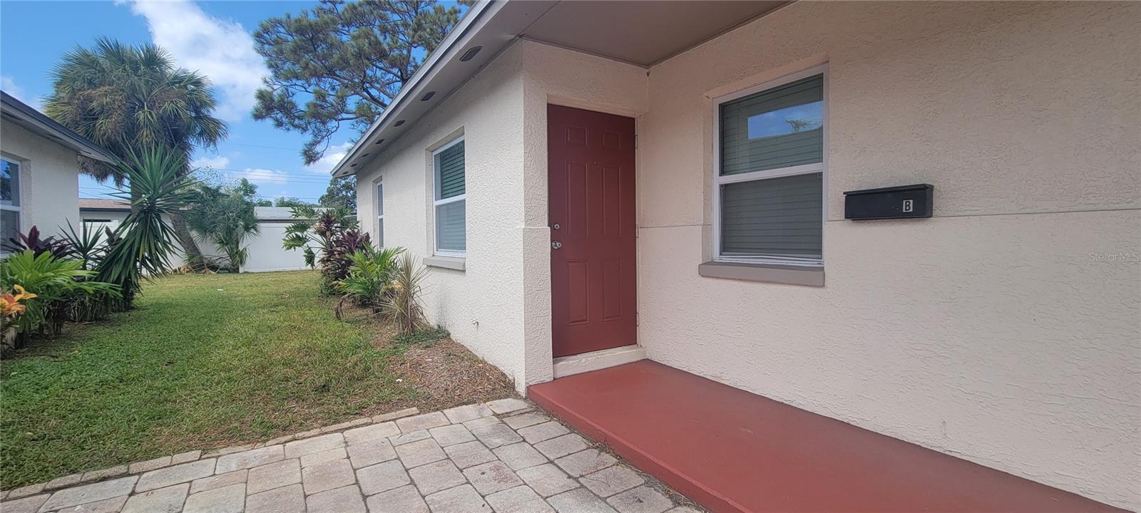 6625 S West Shore Blvd Property Photo 2