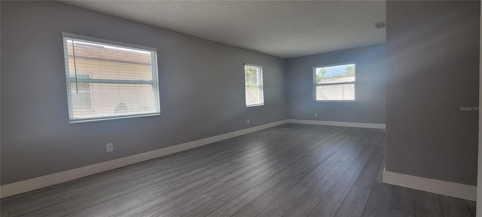 6625 S West Shore Blvd Property Photo 3