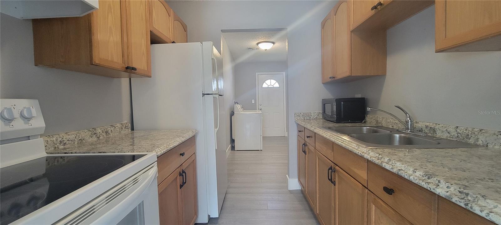 6625 S West Shore Blvd Property Photo 5