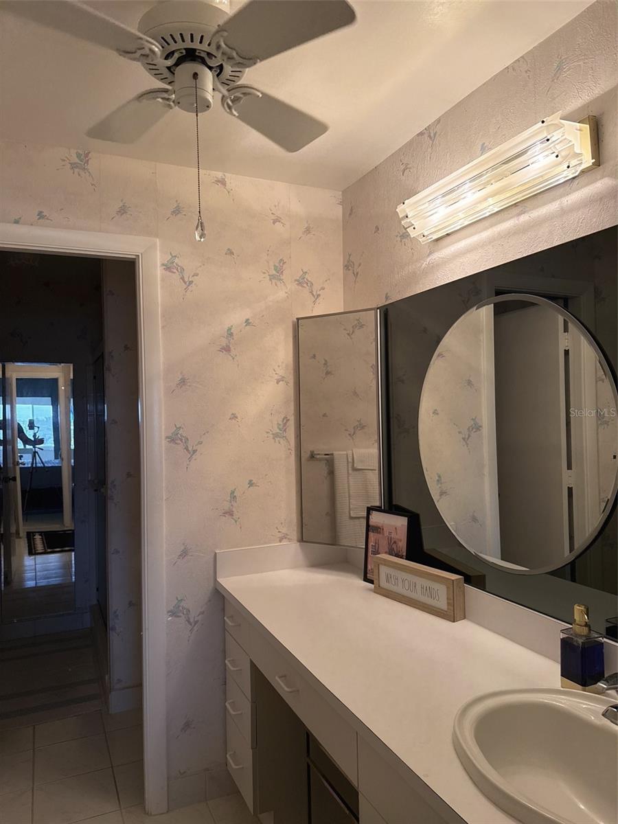 100 Bluff View Dr #609a Property Photo 14