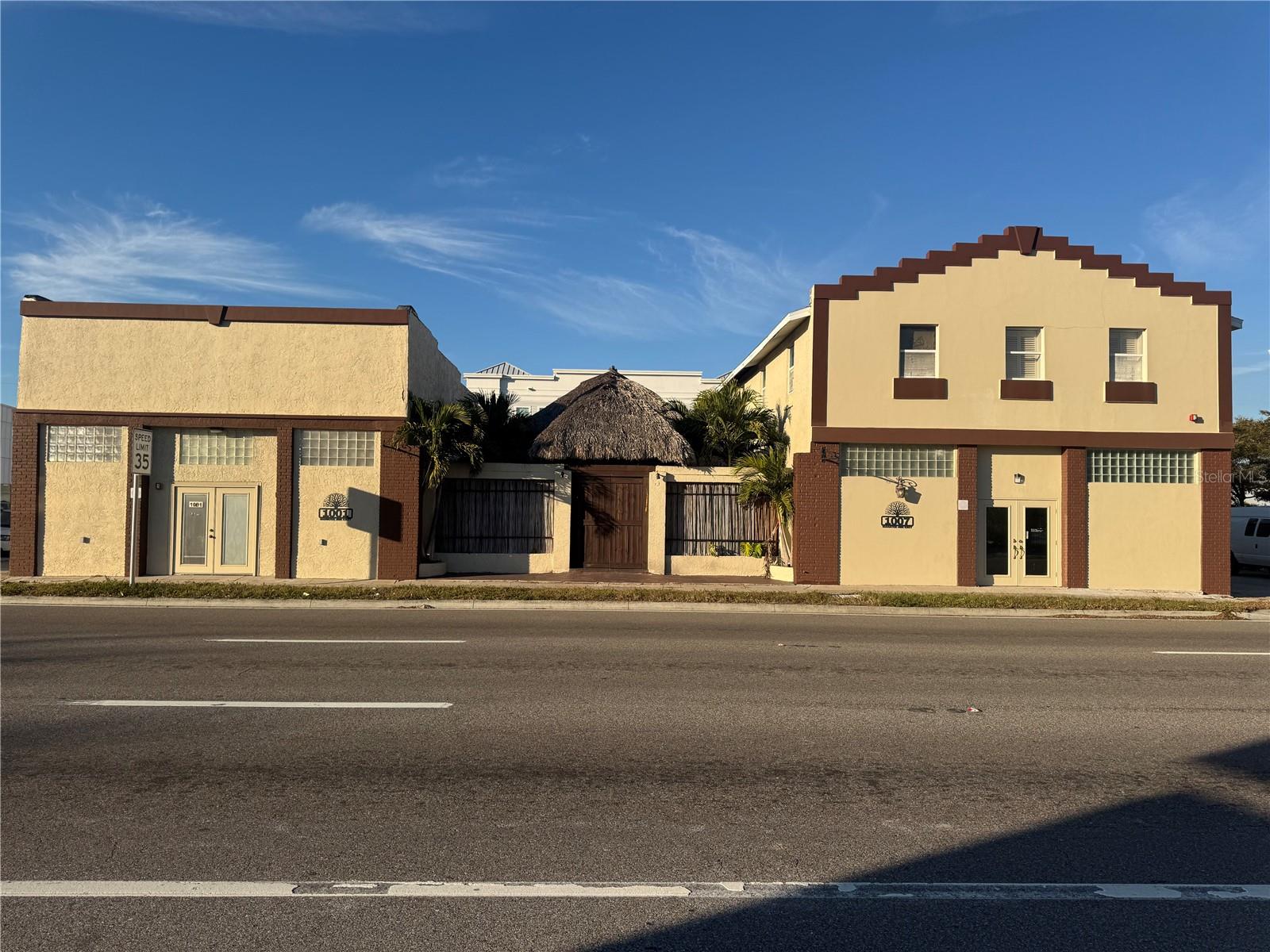 1001 & 1007 Manatee Ave E Property Photo 6