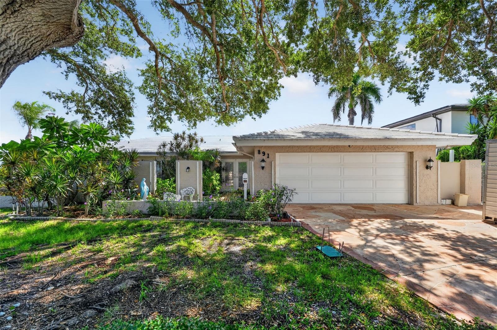 891 ISLAND WAY Property Photo 1