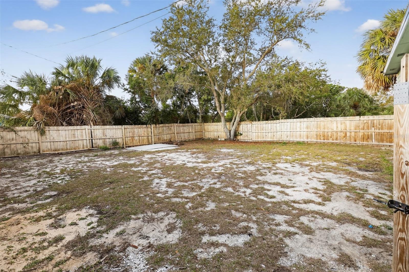 522 E Morgan St Property Photo 25