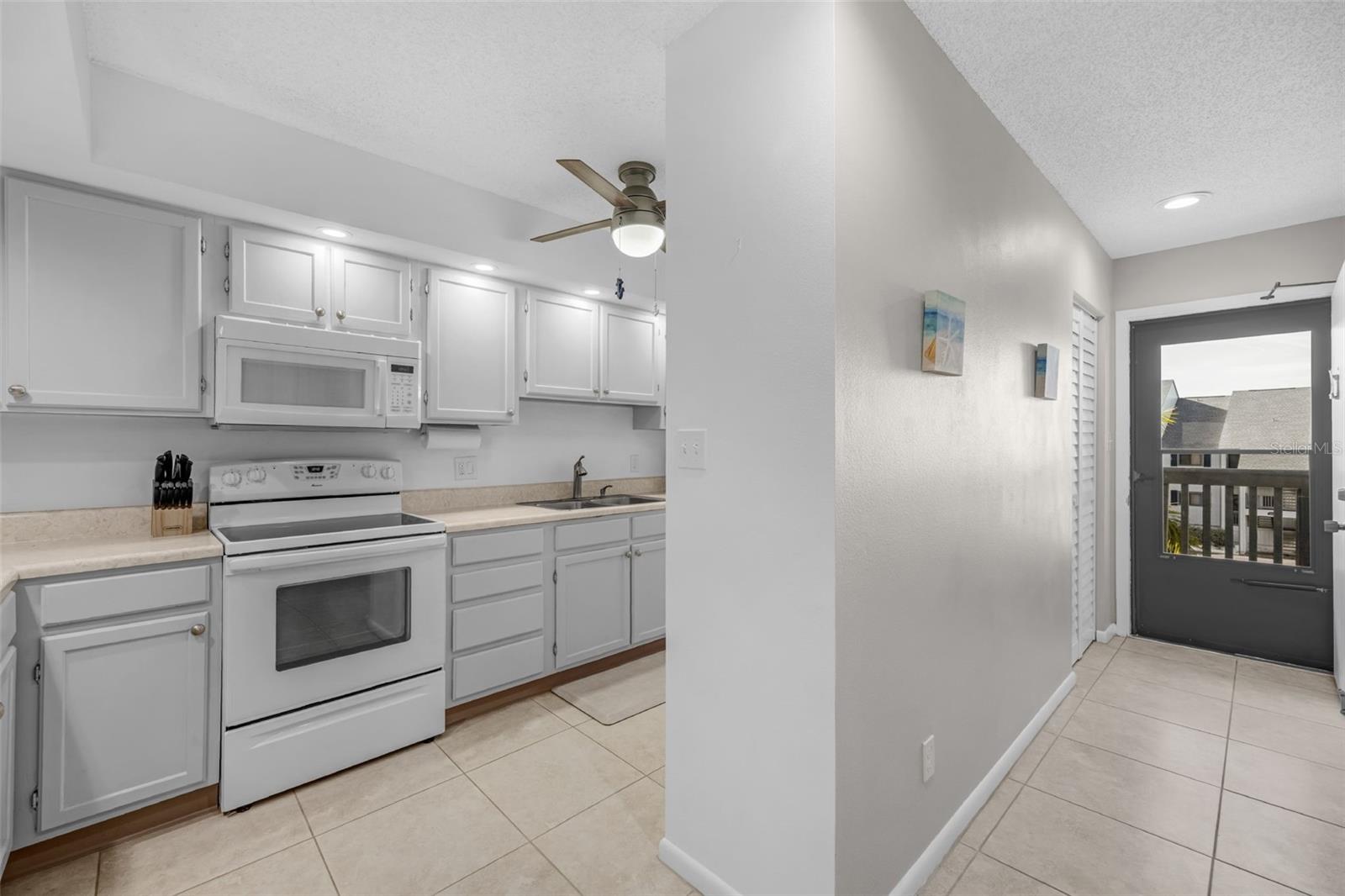 803 Bahia Del Sol Dr #b Property Photo 7