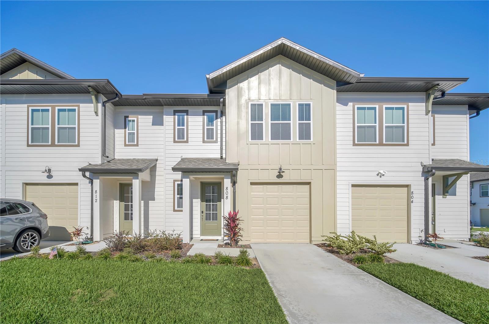 808 LONGBOAT DR Property Photo 1