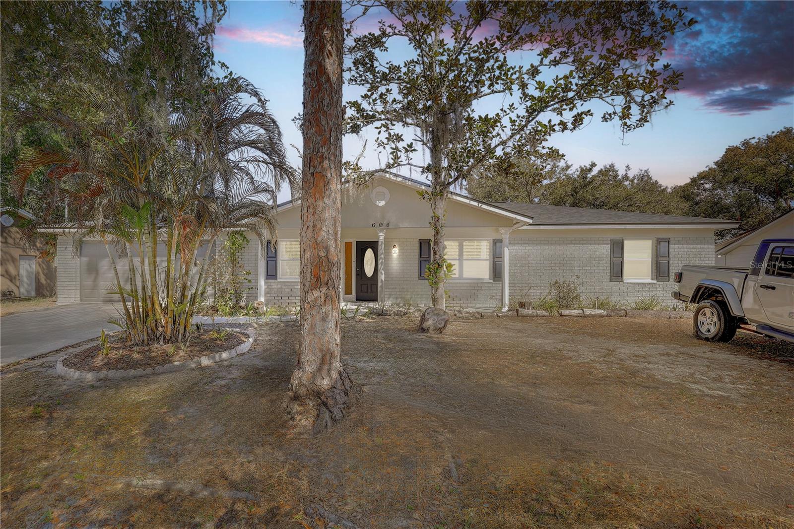 606 DALI DR