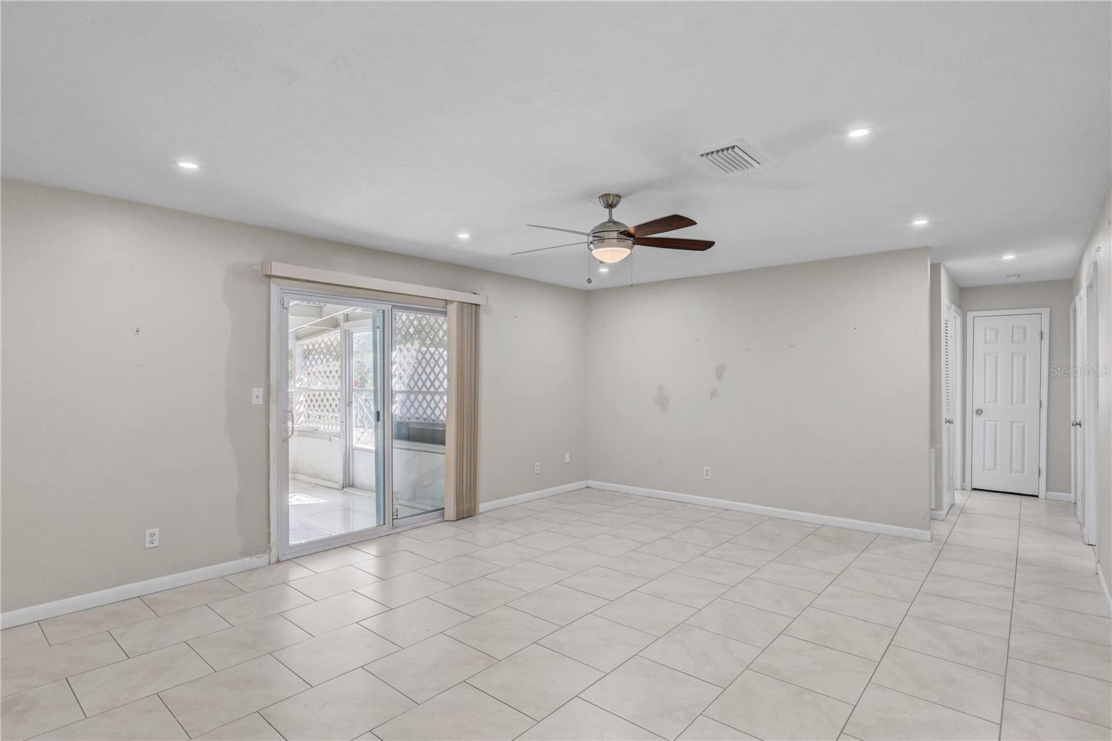 606 Dali Dr Property Photo 4