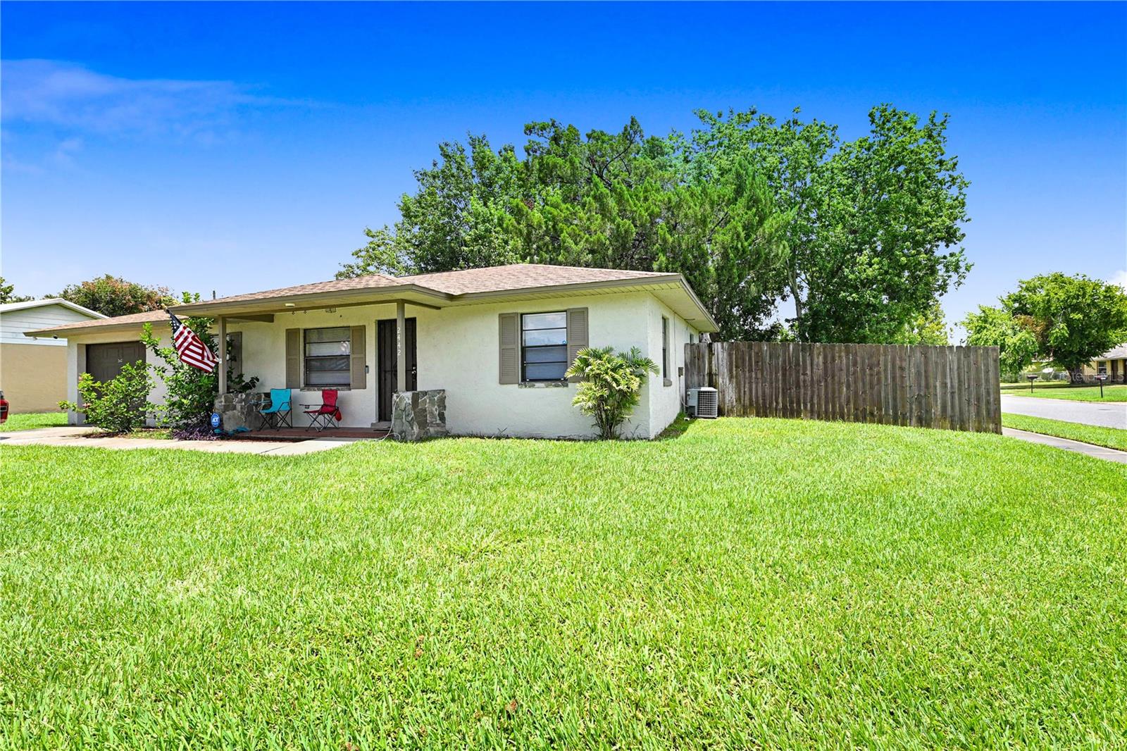2442 DIANNE DR